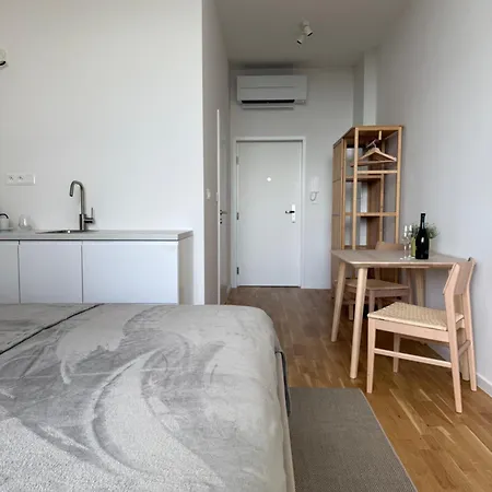 Luxapartments S Vyhladom Na Jazero V Penati Golf Apartment Sajdikove Humence